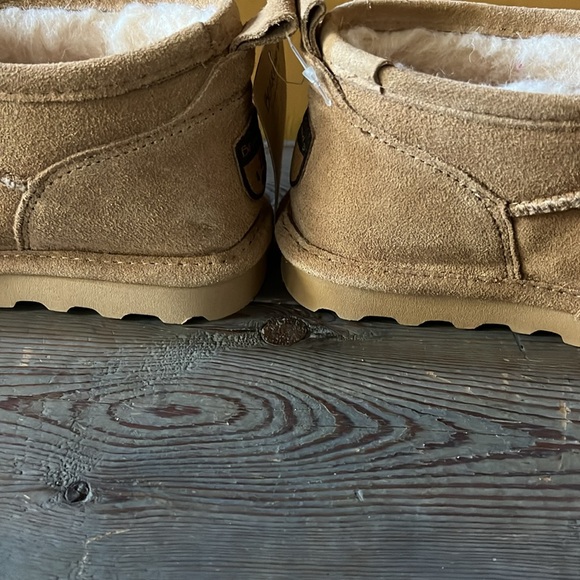 Brand new, woman’s low bear paws. Size 5❤️ - Picture 9 of 9